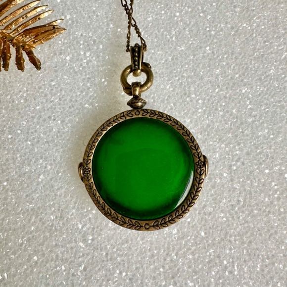 LUCKY Necklace - Brass Flower & Green Enamel Necklace 20” w/Extender - Picture 4 of 10